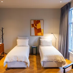 Bed & Breakfast Vondel 99