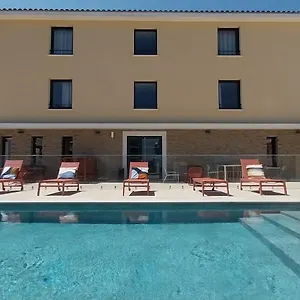 Hotel Ibis Styles Aix-en-provence Tgv